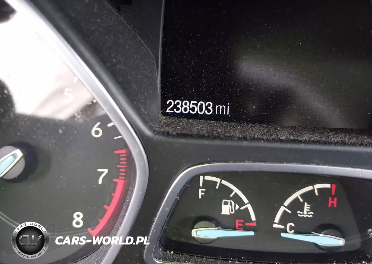 2017 Ford Escape Titanium VIN:1FMCU9J96HUE52067 - 15