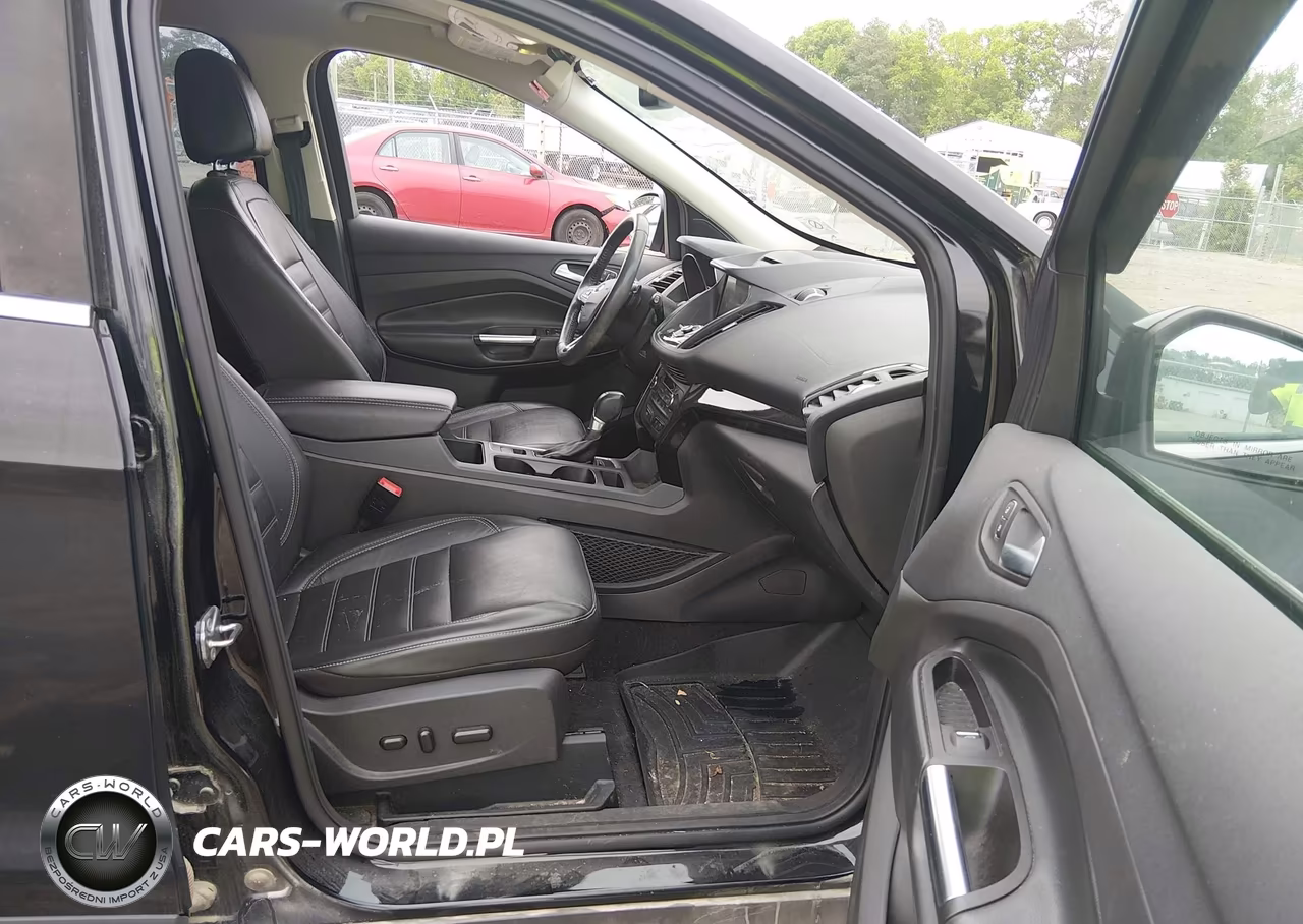 2017 Ford Escape Titanium VIN:1FMCU9J96HUE52067 - 5
