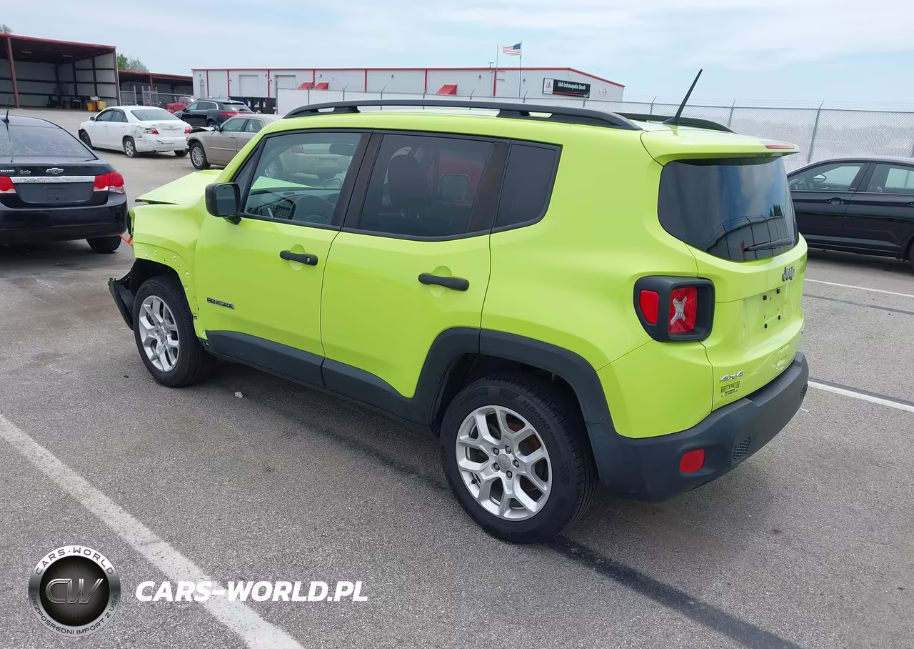 2018 Jeep Renegade Sport 4X4 VIN:ZACCJBAB9JPJ22094 - 3