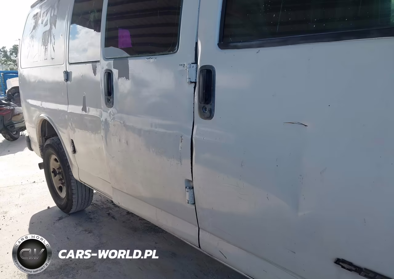 2006 Chevrolet Express Work Van VIN:1GCGG25V161130592 - 6