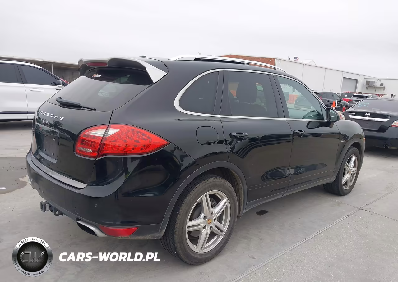 2014 Porsche Cayenne Diesel Platinum Edition VIN:WP1AF2A21ELA45709 - 4
