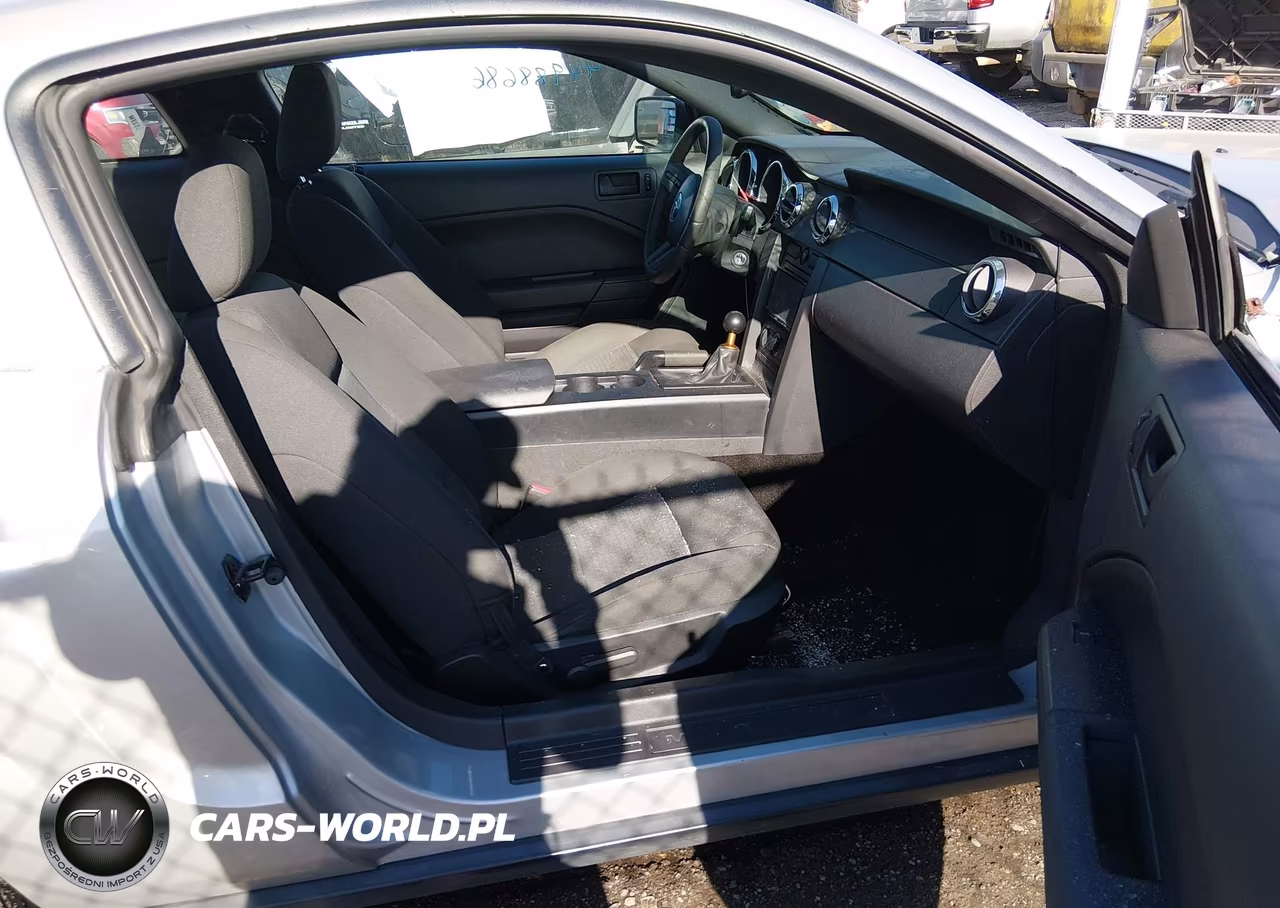 2006 Ford Mustang V6 VIN:1ZVFT80N865130869 - 5