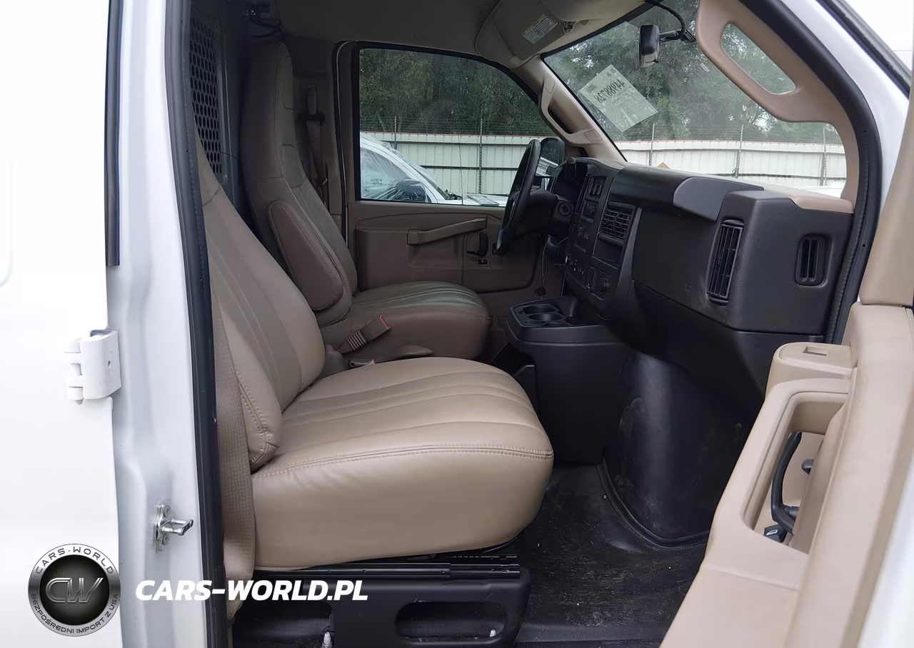 2025 Chevrolet Express Cargo Rwd 2500 Regular Wheelbase Wt VIN:1GCWGAF78S1270672 - 5