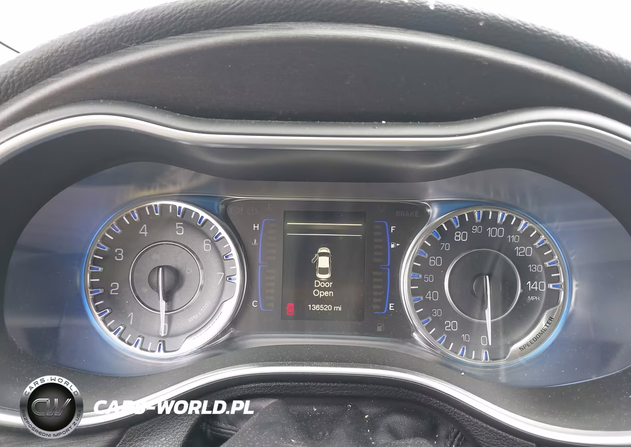 2016 Chrysler 200 Limited Platinum VIN:1C3CCCAG9GN100939 - 7