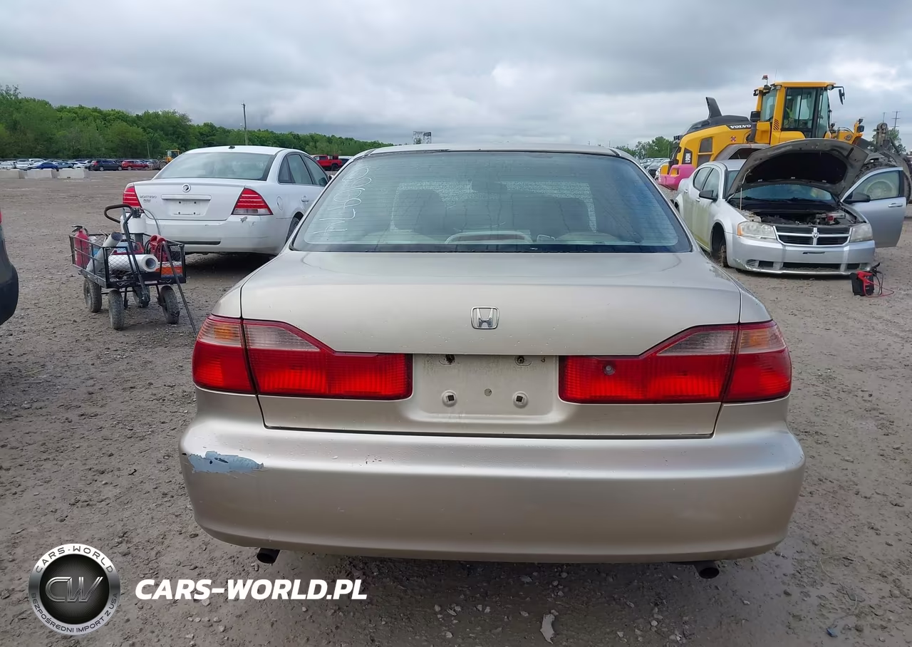 2000 Honda Accord 3.0 Ex VIN:1HGCG1656YA090974 - 15