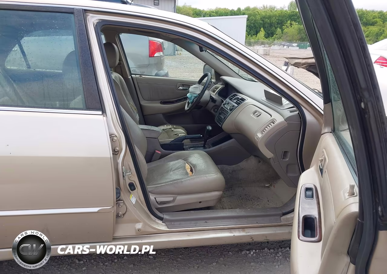 2000 Honda Accord 3.0 Ex VIN:1HGCG1656YA090974 - 5