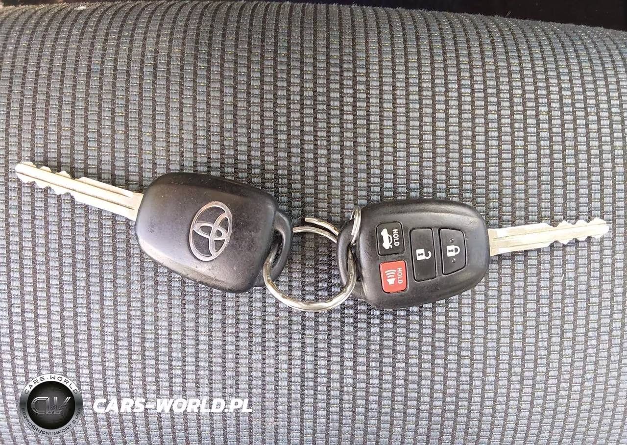 2016 Toyota Corolla S Plus VIN:5YFBURHE3GP435905 - 11