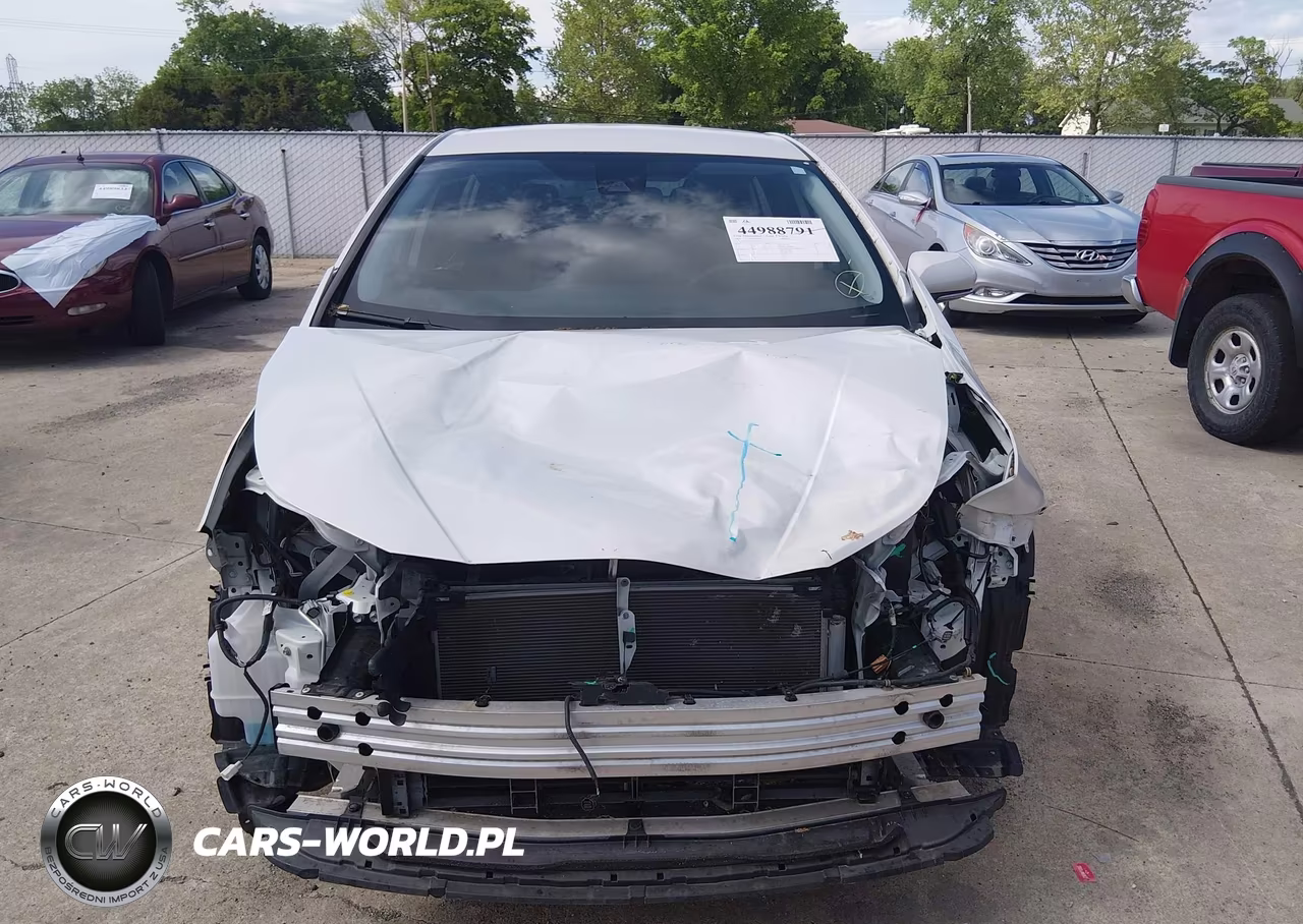 2020 Toyota Prius Le VIN:JTDKARFU8L3123472 - 12