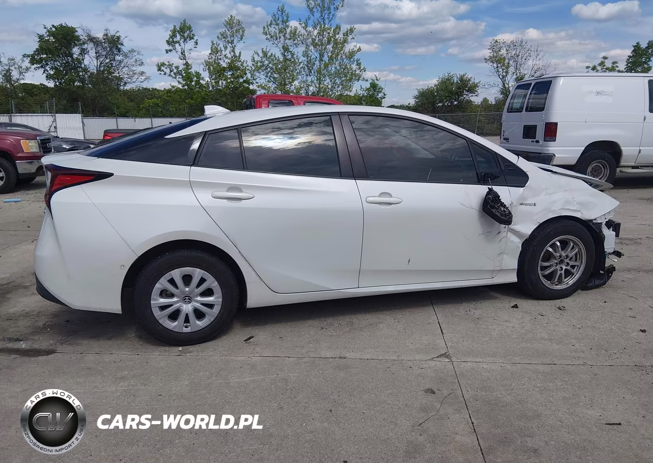 2020 Toyota Prius Le VIN:JTDKARFU8L3123472 - 13
