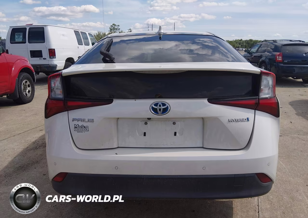 2020 Toyota Prius Le VIN:JTDKARFU8L3123472 - 16