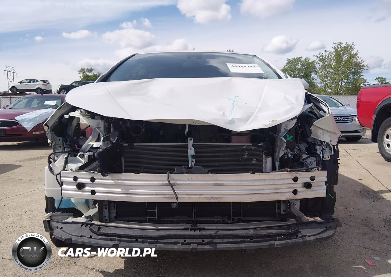 2020 Toyota Prius Le VIN:JTDKARFU8L3123472 - 6
