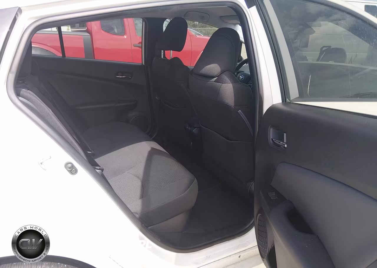 2020 Toyota Prius Le VIN:JTDKARFU8L3123472 - 8
