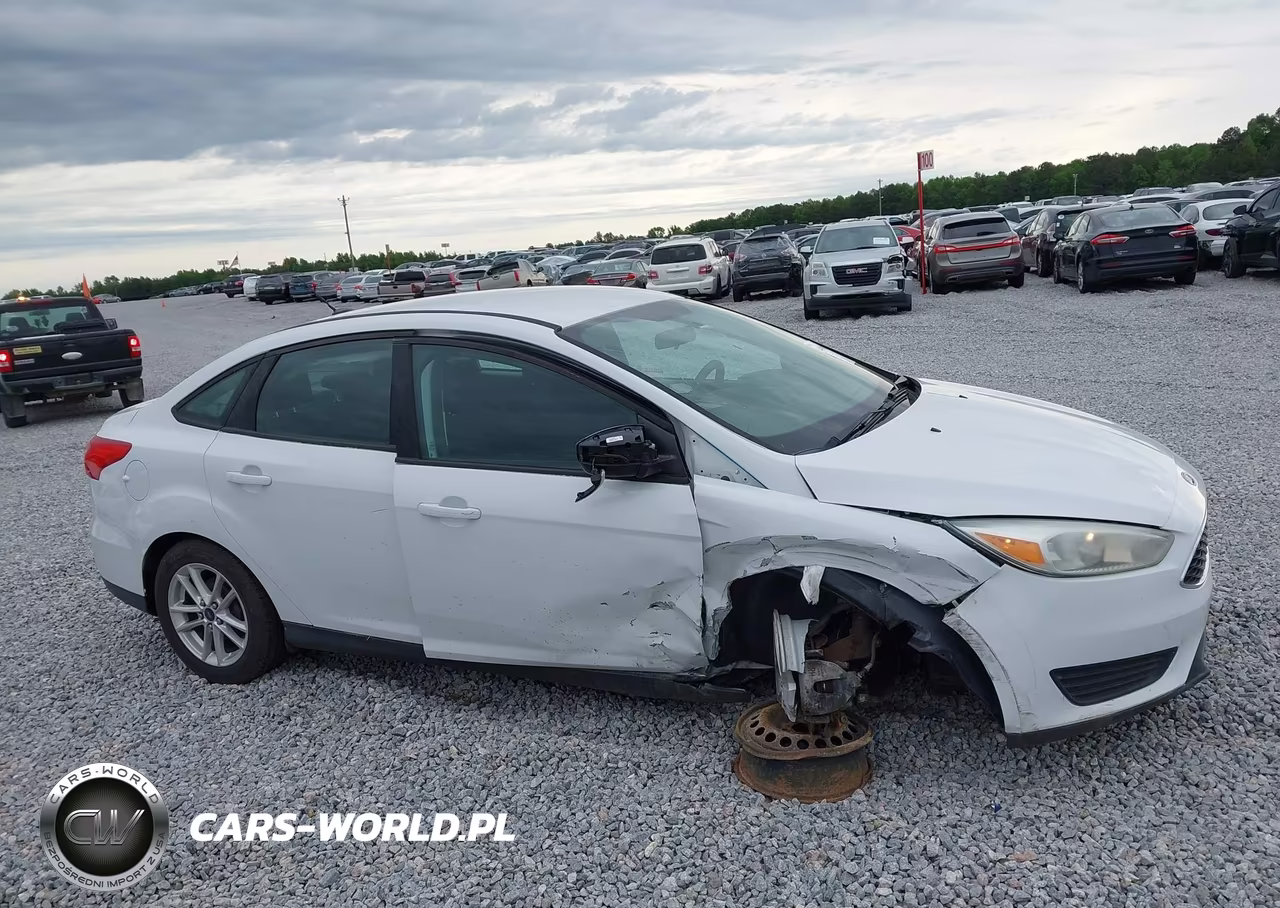 2016 Ford Focus Se VIN:1FADP3F29GL259530 - 14