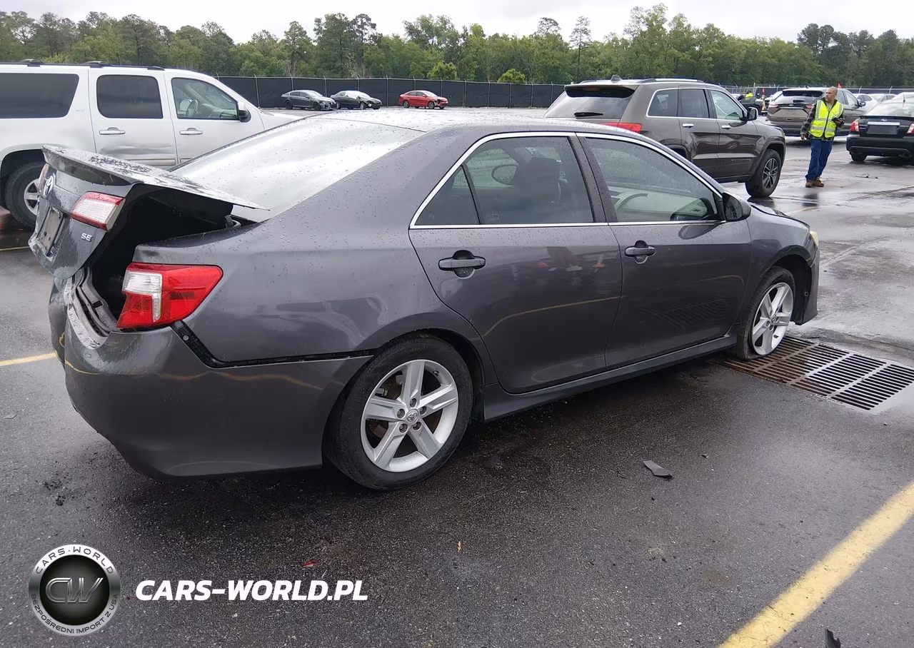 2014 Toyota Camry Se VIN:4T1BF1FK7EU358293 - 4