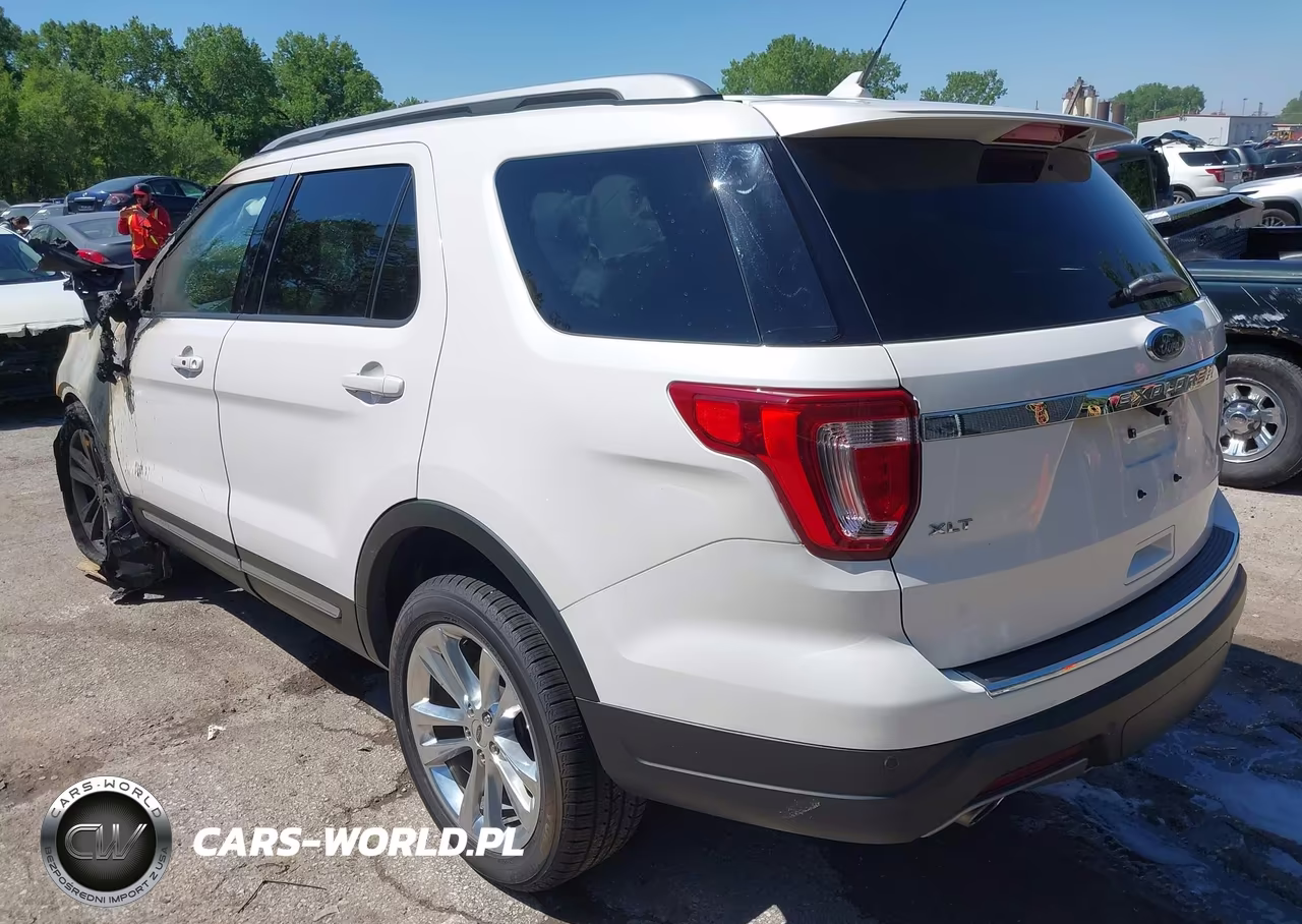 2018 Ford Explorer Xlt VIN:1FM5K8D86JGB55820 - 3