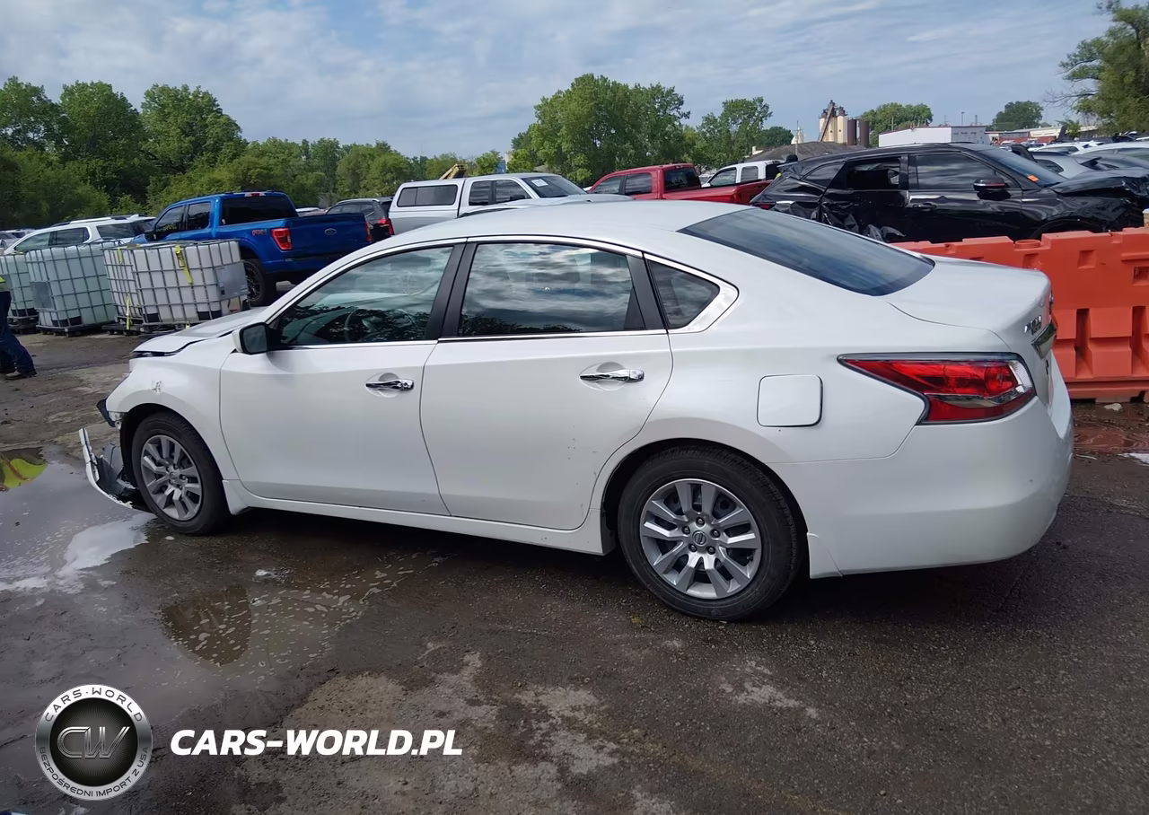 2015 Nissan Altima 2.5 S VIN:1N4AL3AP7FN390749 - 14