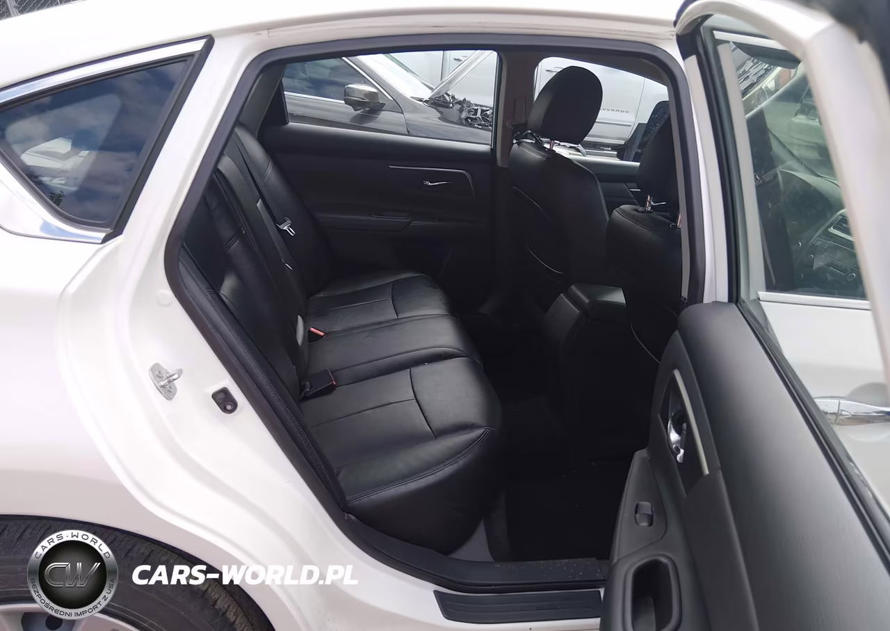 2015 Nissan Altima 2.5 S VIN:1N4AL3AP7FN390749 - 8
