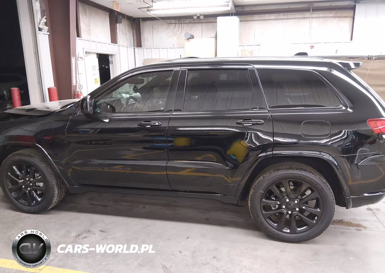 2018 Jeep Grand Cherokee Altitude 4X2 VIN:1C4RJEAG2JC512470 - 14