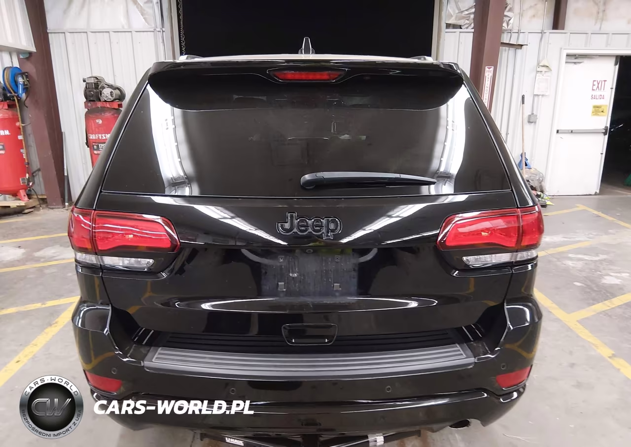2018 Jeep Grand Cherokee Altitude 4X2 VIN:1C4RJEAG2JC512470 - 16