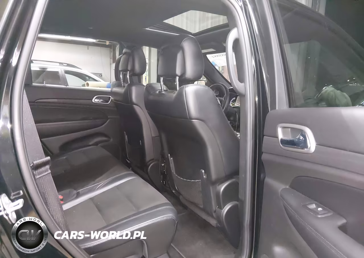 2018 Jeep Grand Cherokee Altitude 4X2 VIN:1C4RJEAG2JC512470 - 8