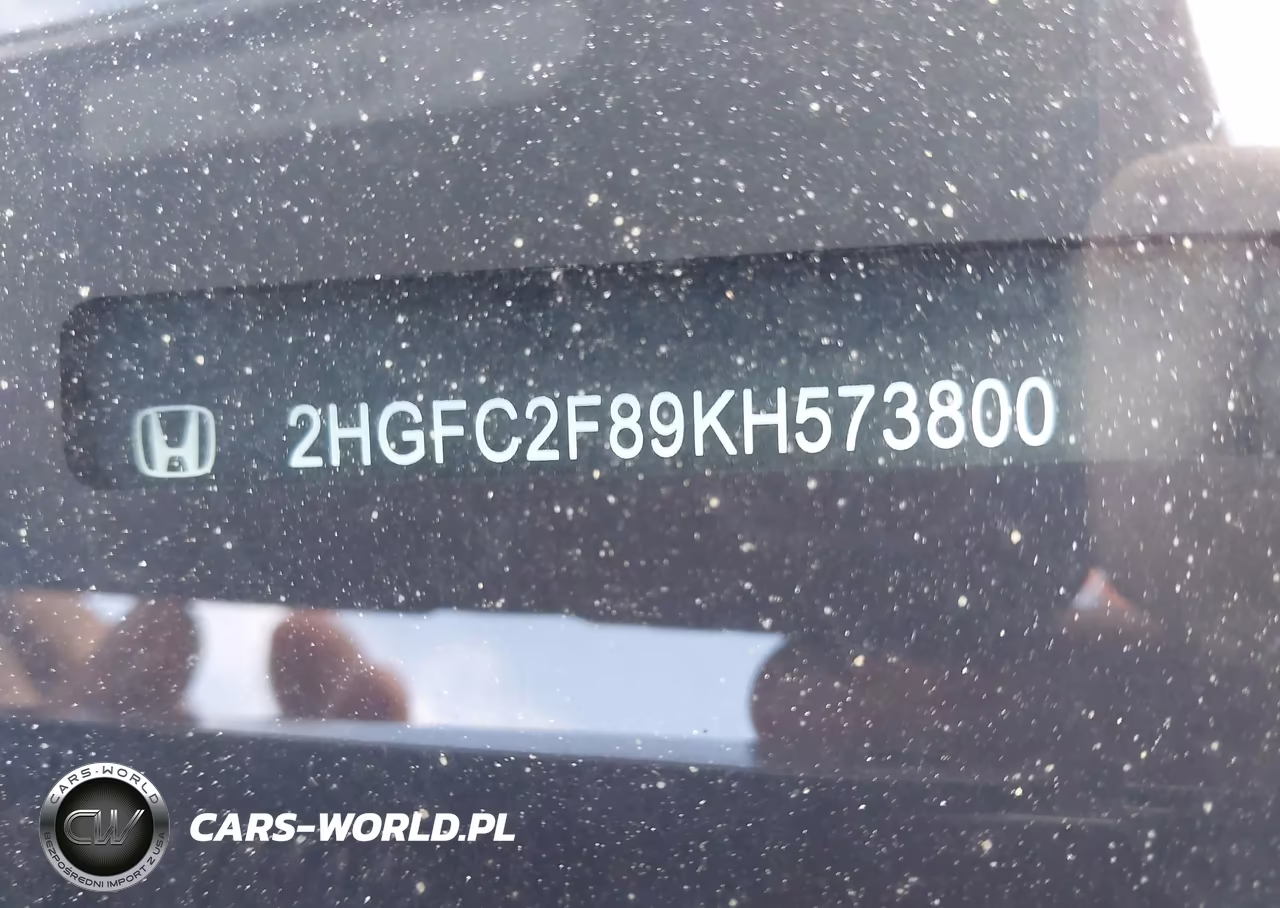 2019 Honda Civic Sport VIN:2HGFC2F89KH573800 - 17