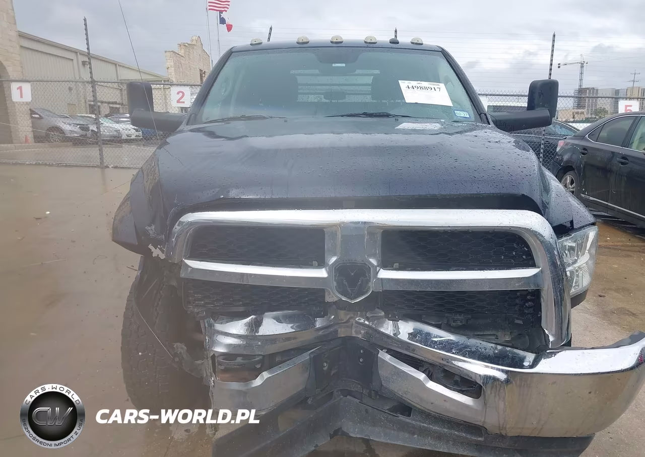2018 Ram 3500 Chassis Tradesman-Slt-Laramie VIN:3C7WRTCLXJG286706 - 12