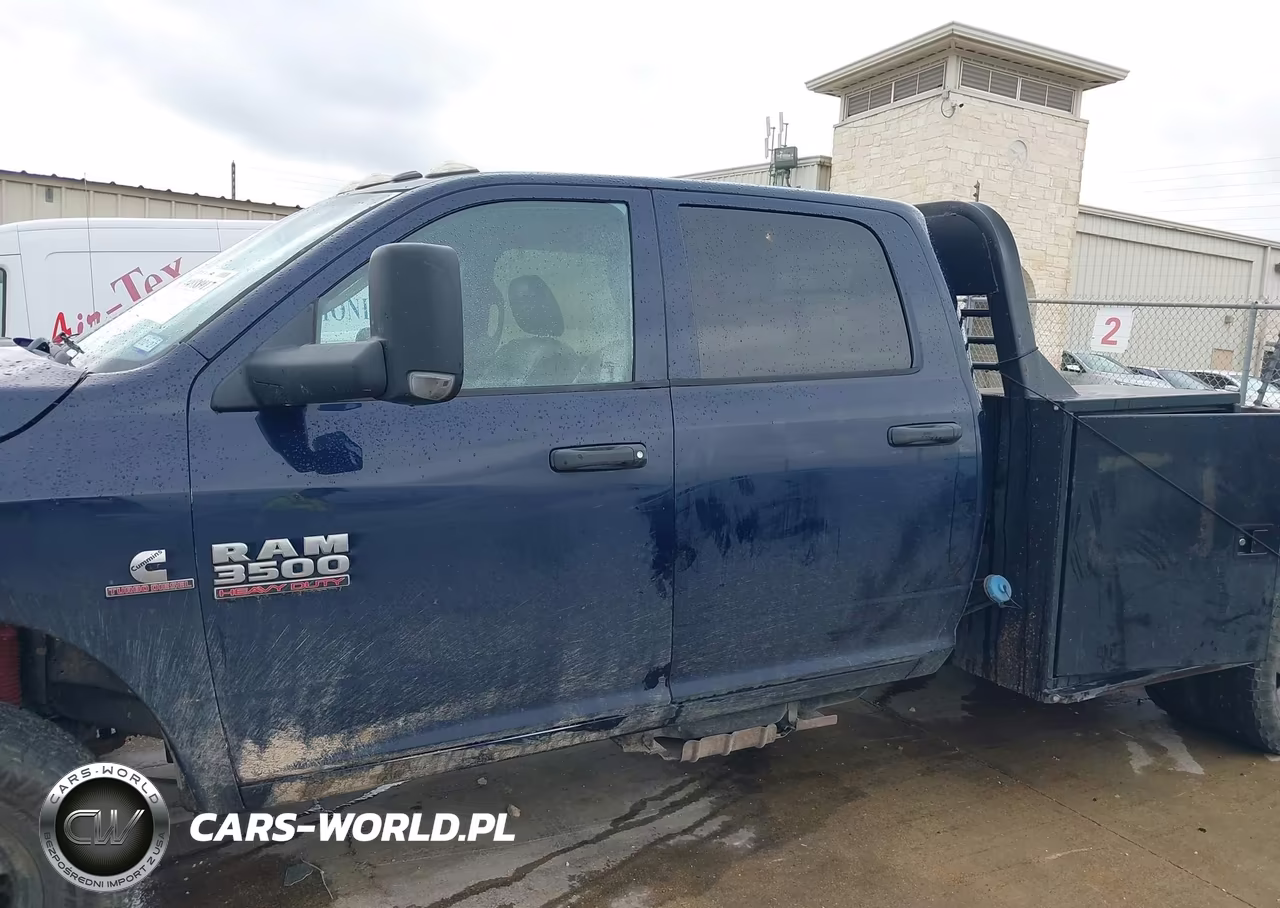 2018 Ram 3500 Chassis Tradesman-Slt-Laramie VIN:3C7WRTCLXJG286706 - 14