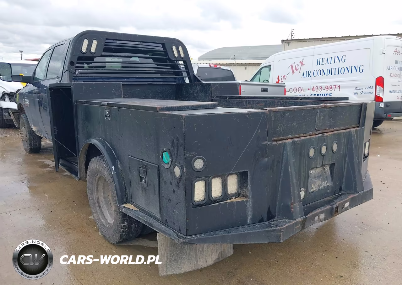 2018 Ram 3500 Chassis Tradesman-Slt-Laramie VIN:3C7WRTCLXJG286706 - 3