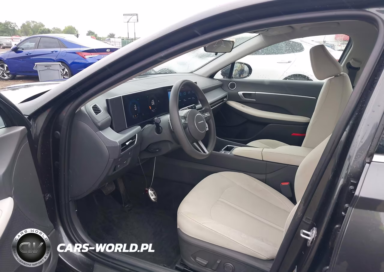 2025 Hyundai Sonata Sel VIN:KMHL64JA4SA436403 - 17