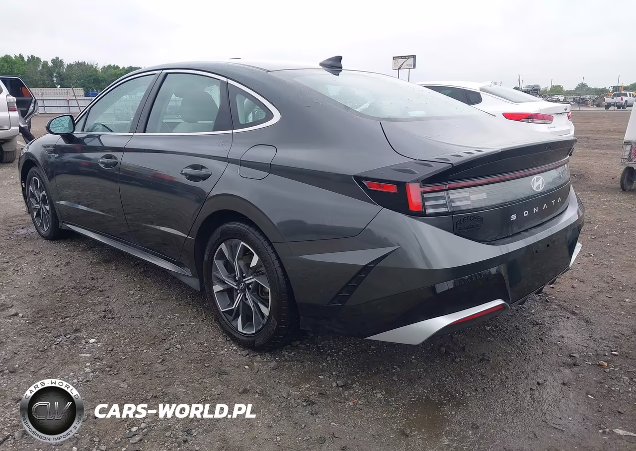 2025 Hyundai Sonata Sel VIN:KMHL64JA4SA436403 - 3