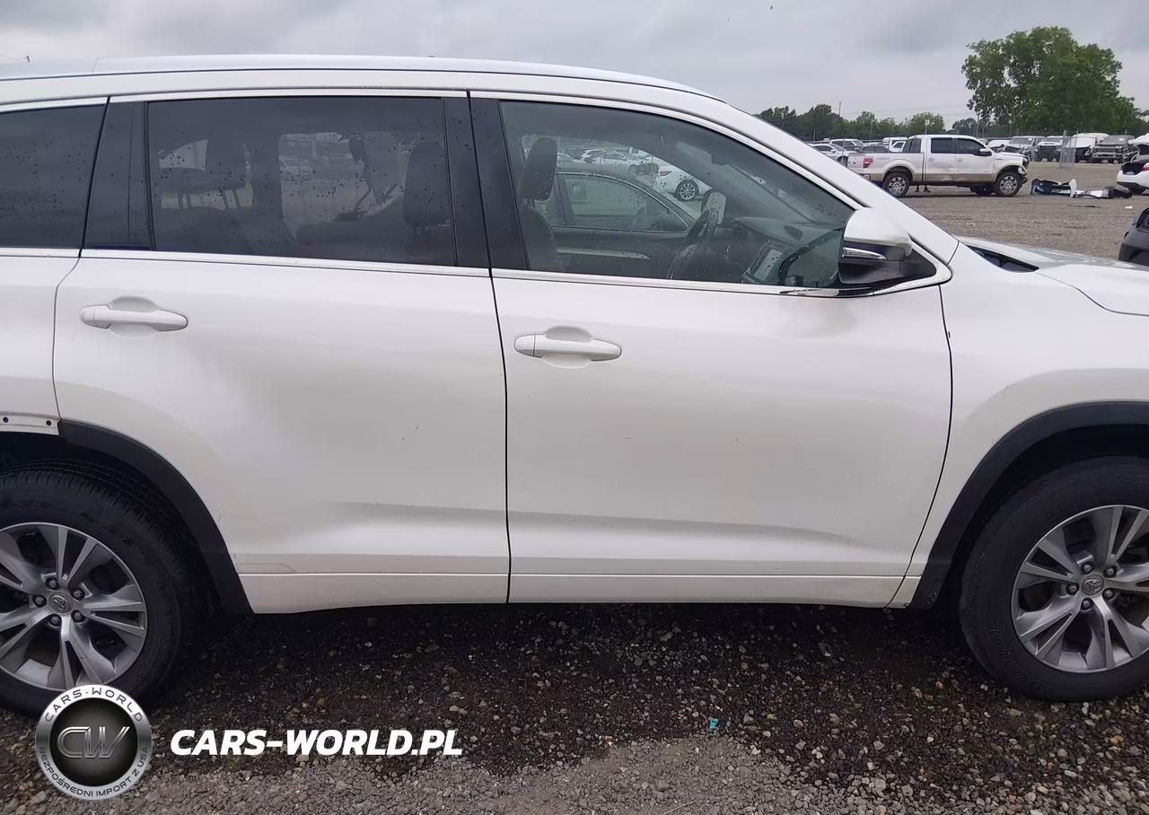 2015 Toyota Highlander Xle V6 VIN:5TDKKRFH6FS079247 - 14
