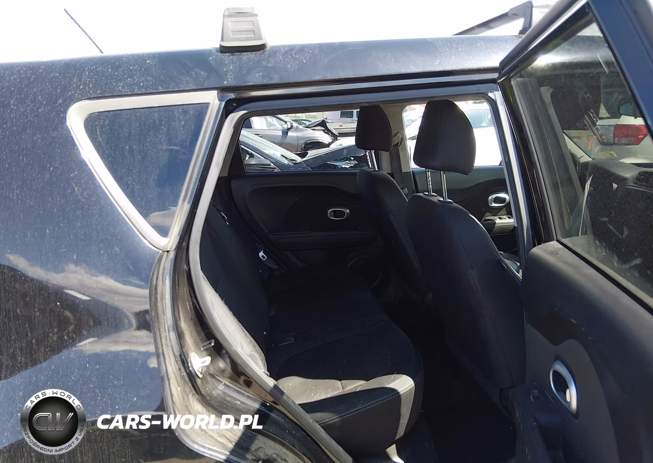 2018 Kia Soul VIN:KNDJN2A22J7524163 - 8