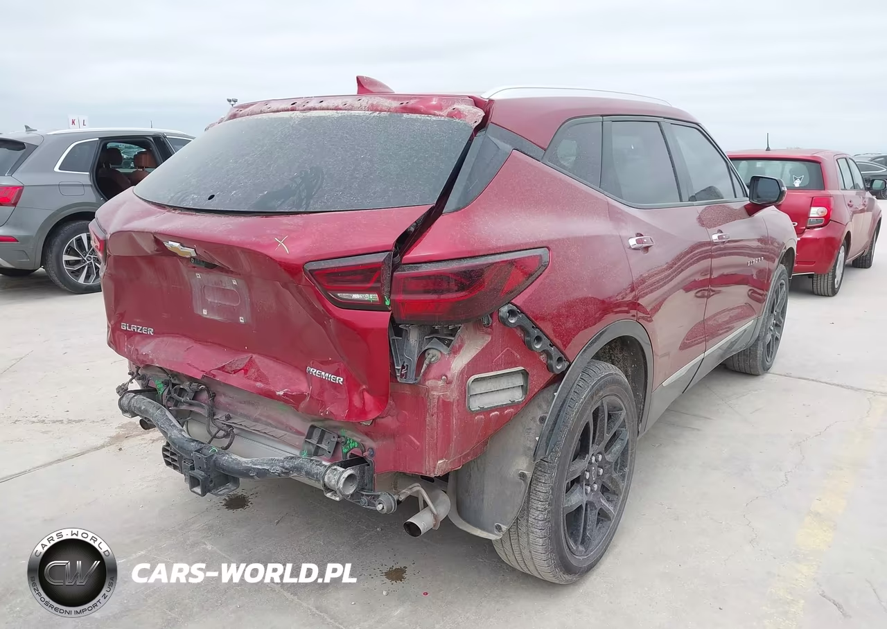 2023 Chevrolet Blazer Fwd Premier VIN:3GNKBFRS2PS224584 - 4