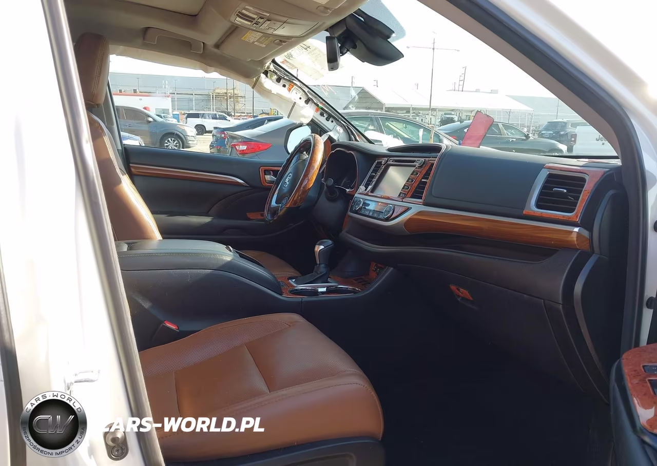 2018 Toyota Highlander Hybrid Limited Platinum VIN:5TDDGRFH7JS038595 - 5