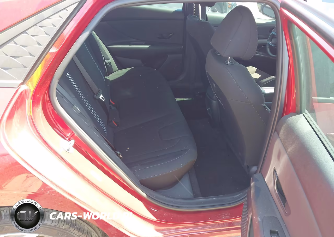 2025 Hyundai Elantra Sel Sport VIN:KMHLM4DGXSU883676 - 8