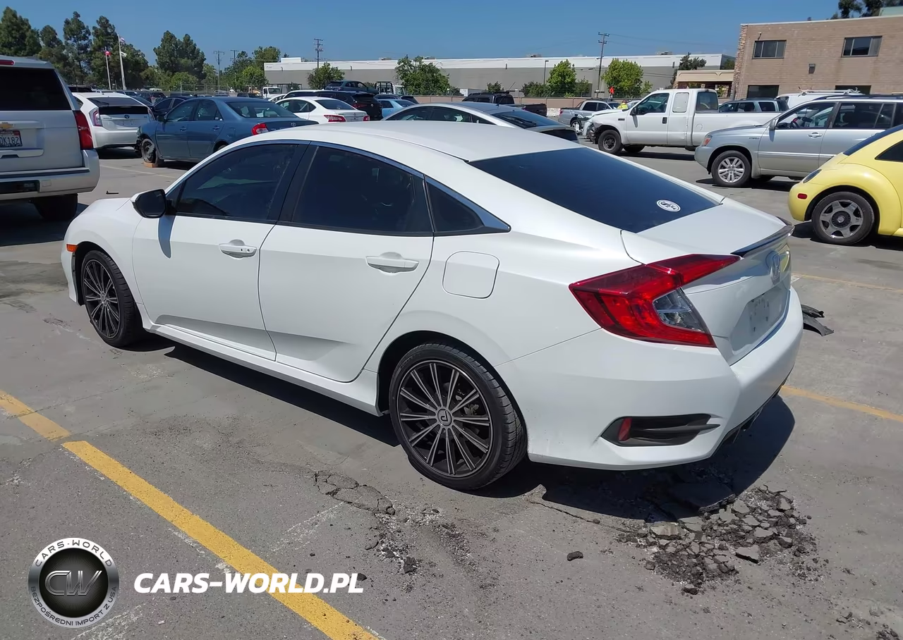 2019 Honda Civic Sport VIN:19XFC2F83KE204800 - 3
