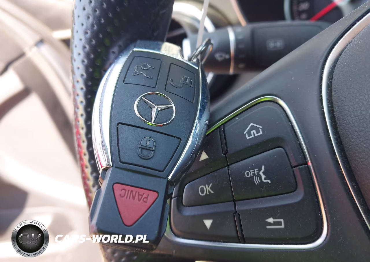 2015 Mercedes-Benz C 300 4Matic VIN:55SWF4KB0FU090404 - 11