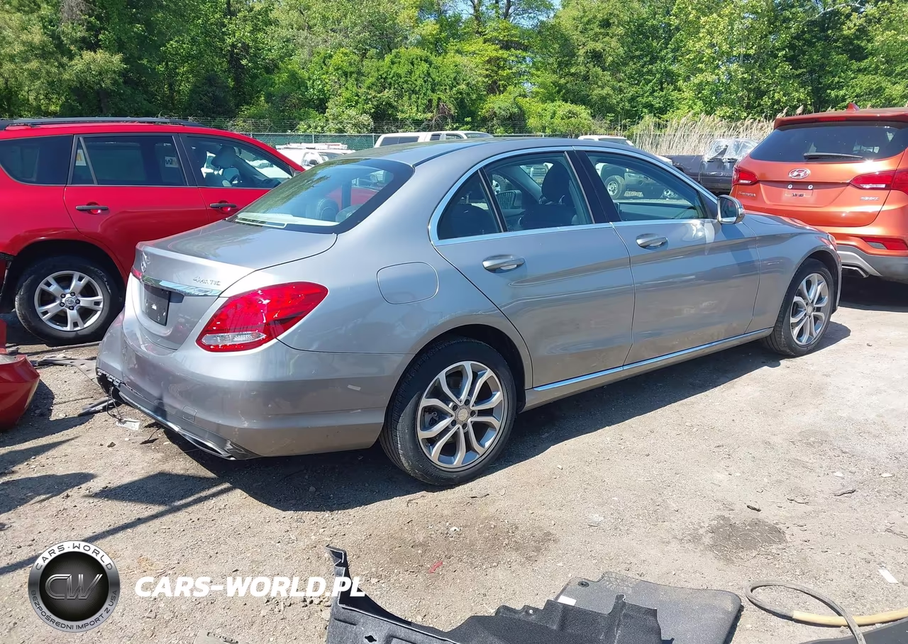 2015 Mercedes-Benz C 300 4Matic VIN:55SWF4KB0FU090404 - 4