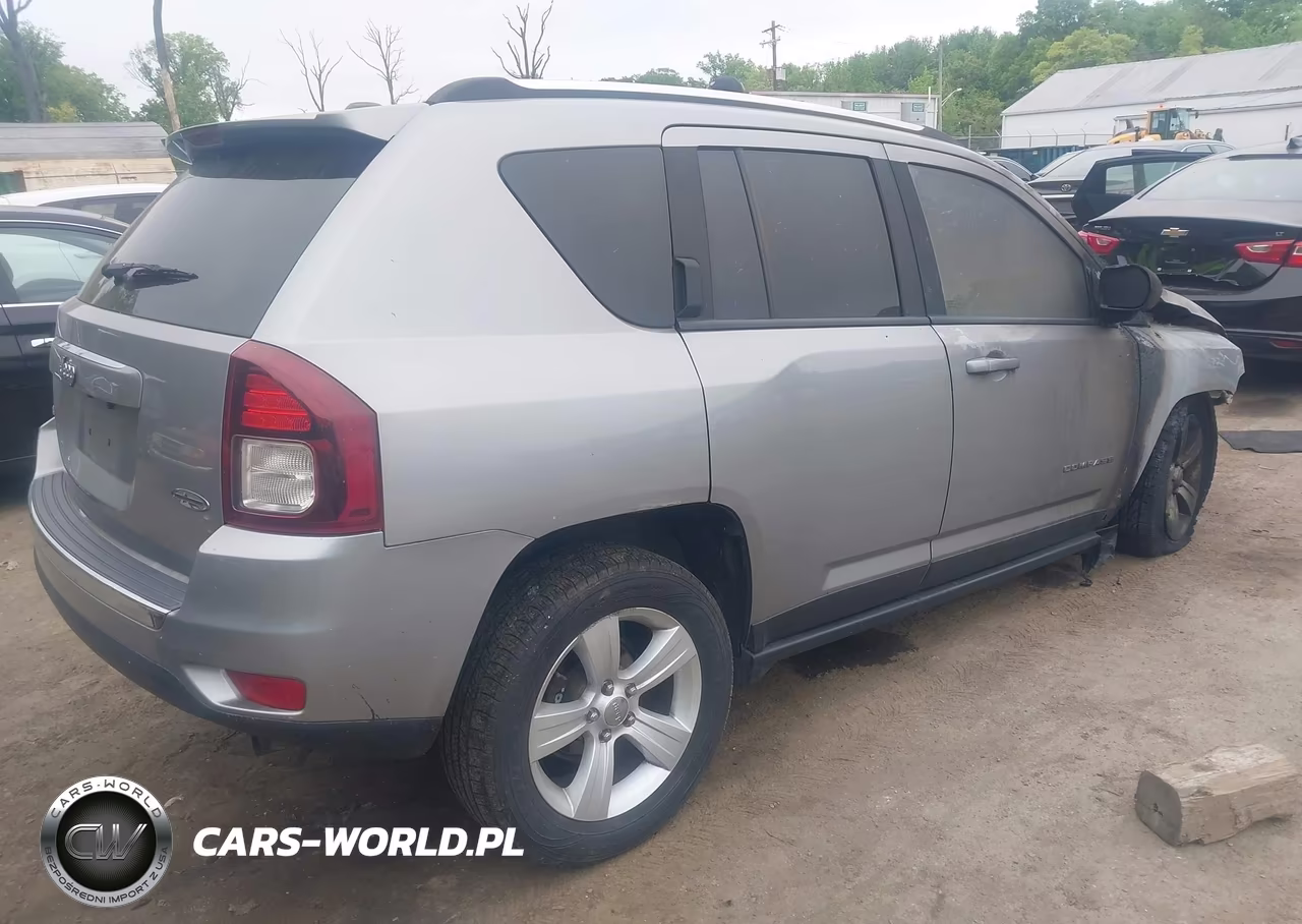 2015 Jeep Compass High Altitude Edition VIN:1C4NJDEB5FD304074 - 4