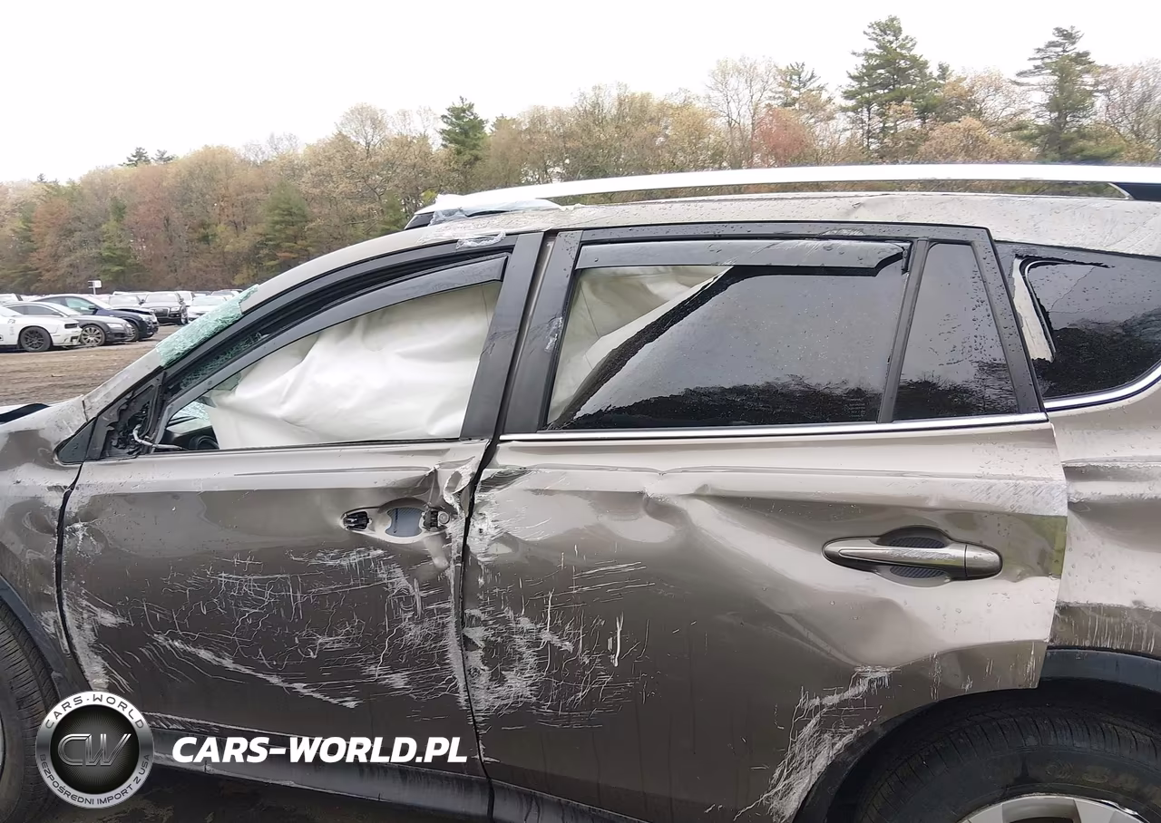 2015 Toyota Rav4 Le VIN:JTMBFREV5FD130177 - 14