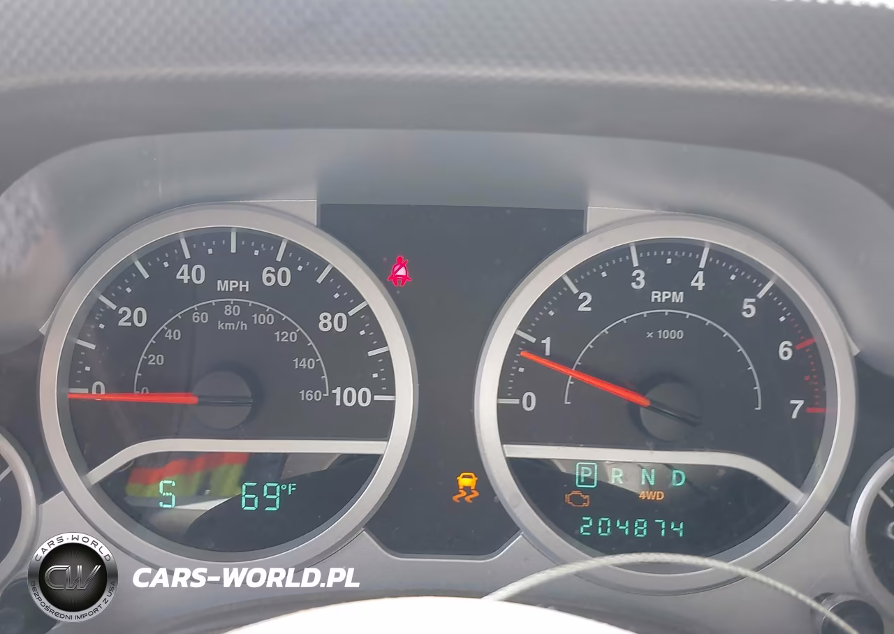 2009 Jeep Wrangler Unlimited Sahara VIN:1J4GA59159L770754 - 7