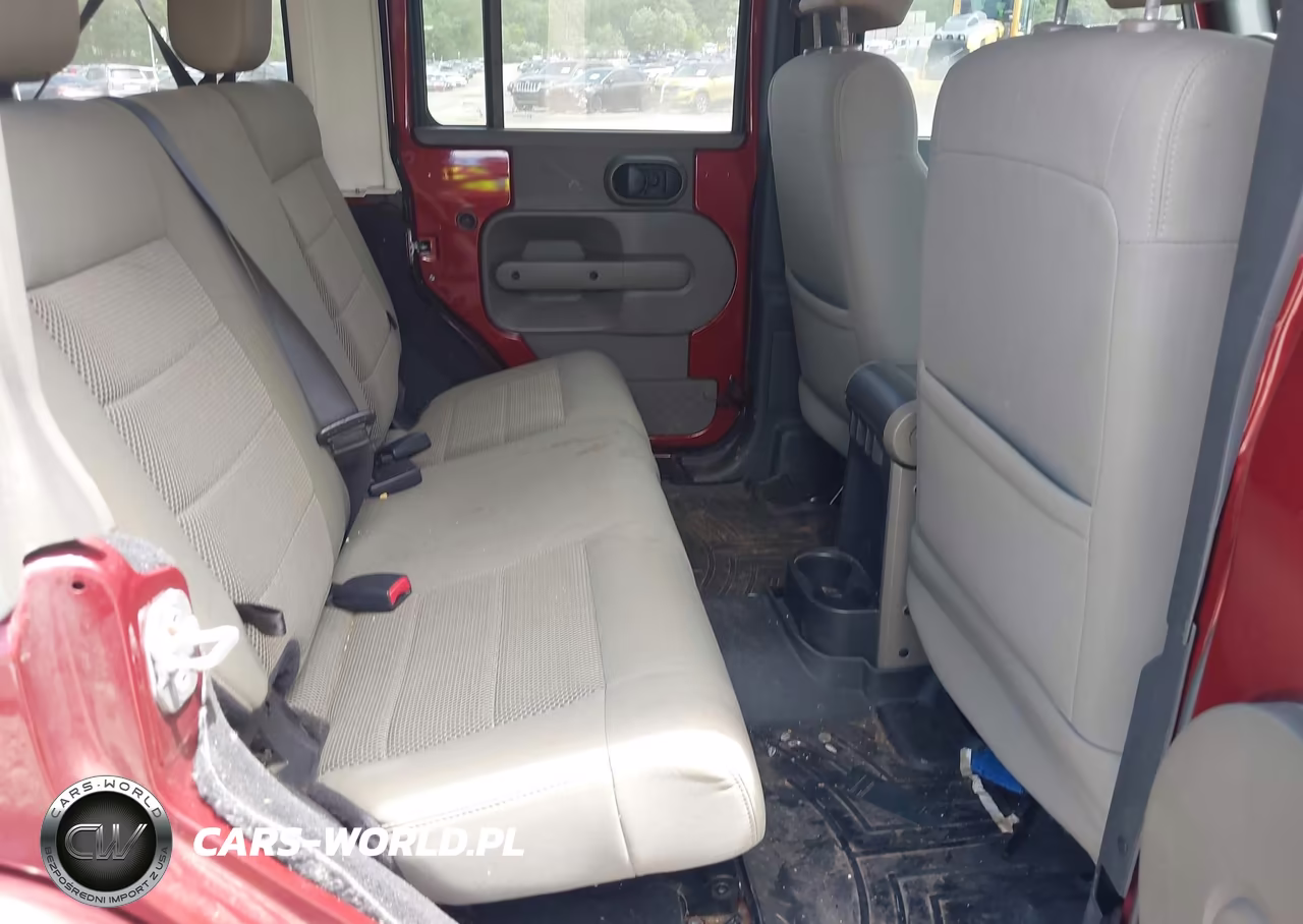 2009 Jeep Wrangler Unlimited Sahara VIN:1J4GA59159L770754 - 8