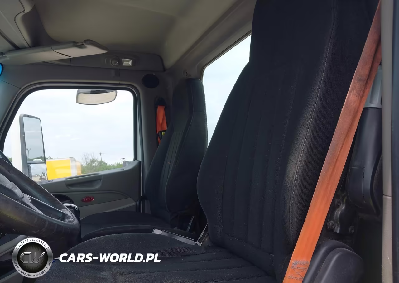 2018 Peterbilt 567 VIN:1XPCDP9X1JD490872 - 7