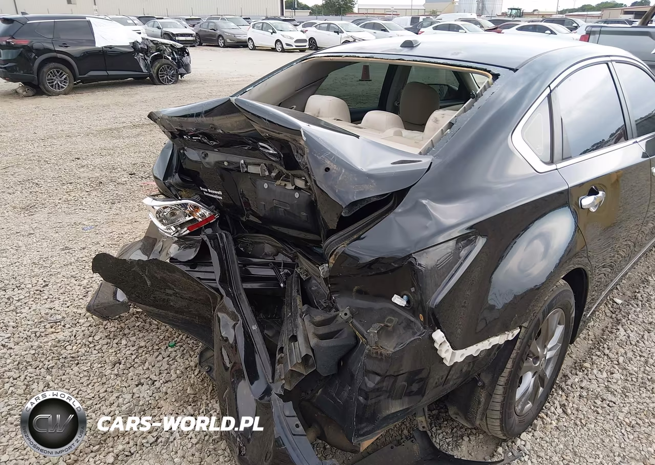 2015 Nissan Altima 2.5 S VIN:1N4AL3AP1FN374594 - 13