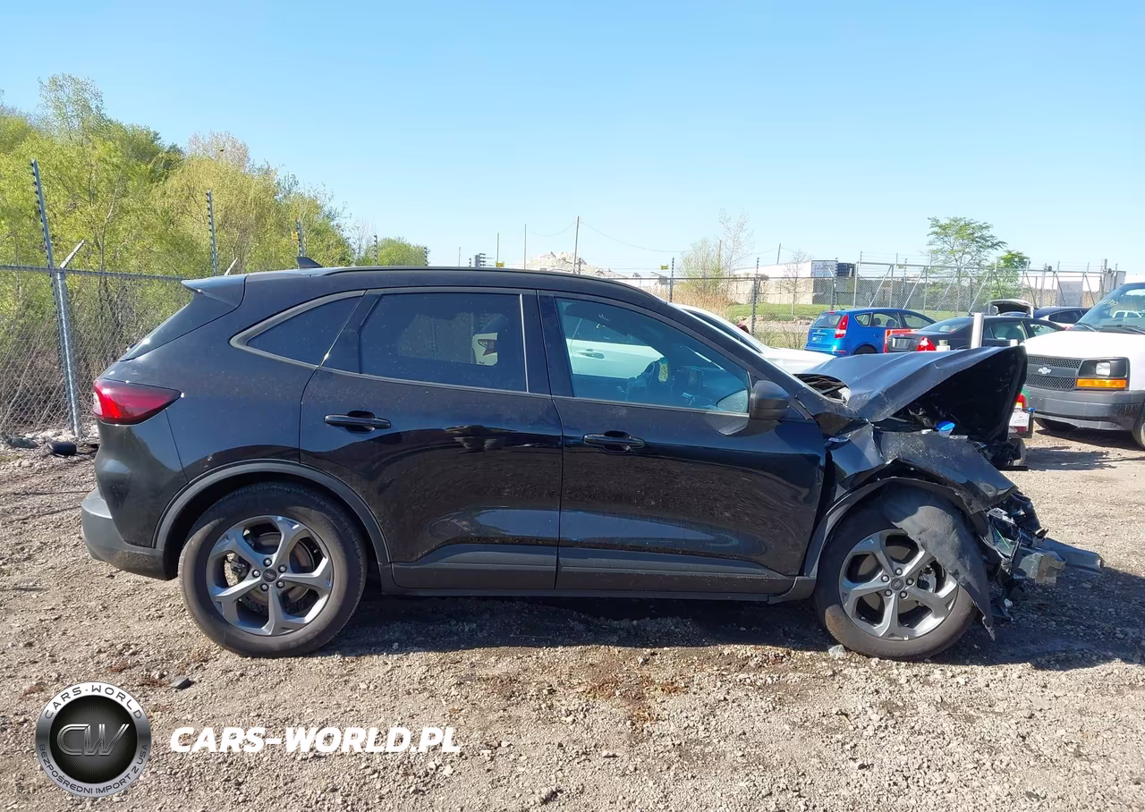 2025 Ford Escape St-Line VIN:1FMCU0MN6SUA10255 - 14