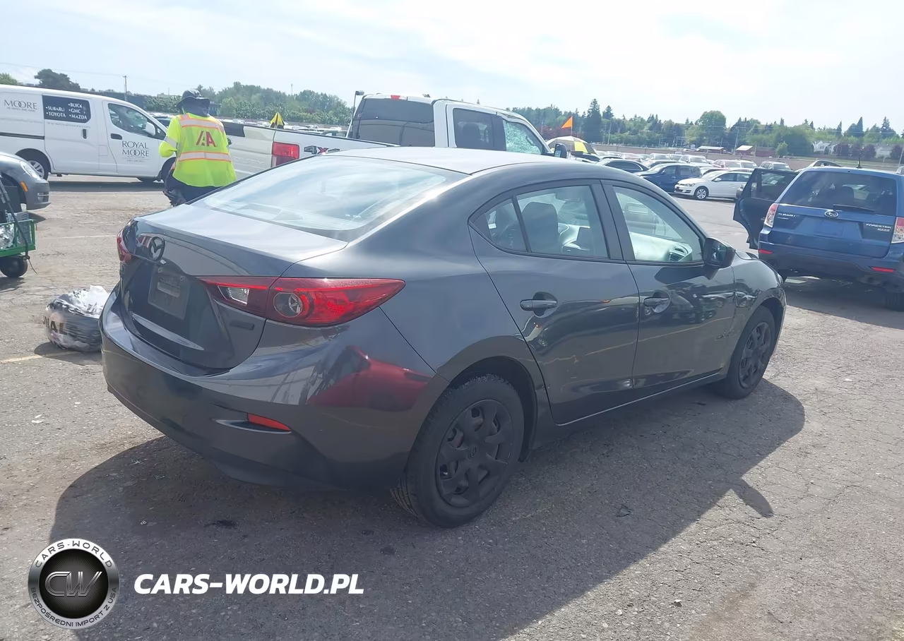 2016 Mazda Mazda3 I Sport VIN:JM1BM1T73G1318470 - 4
