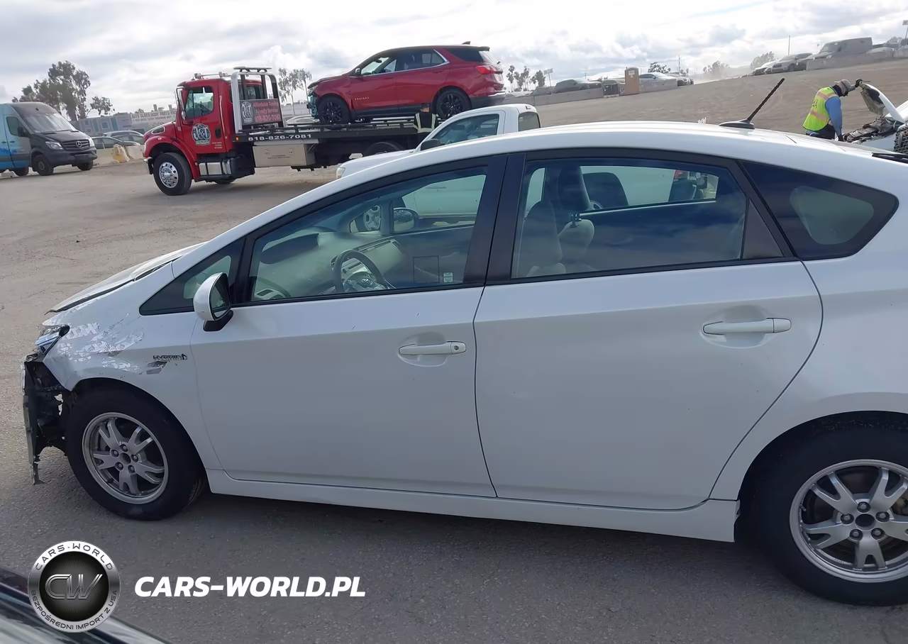 2011 Toyota Prius VIN:JTDKN3DU4B1436033 - 13