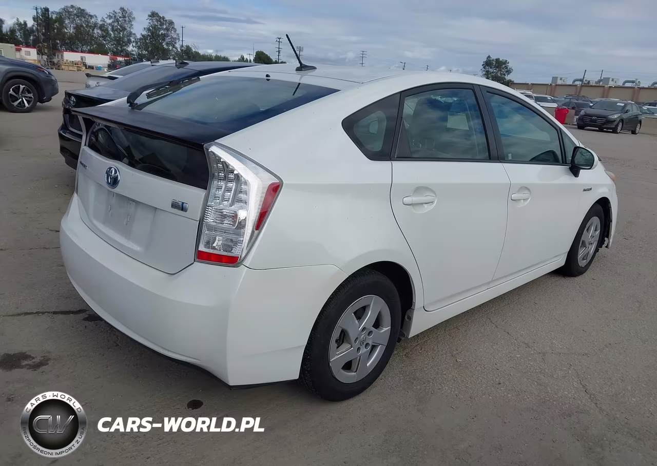 2011 Toyota Prius VIN:JTDKN3DU4B1436033 - 4