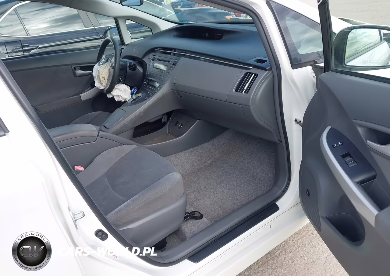2011 Toyota Prius VIN:JTDKN3DU4B1436033 - 5