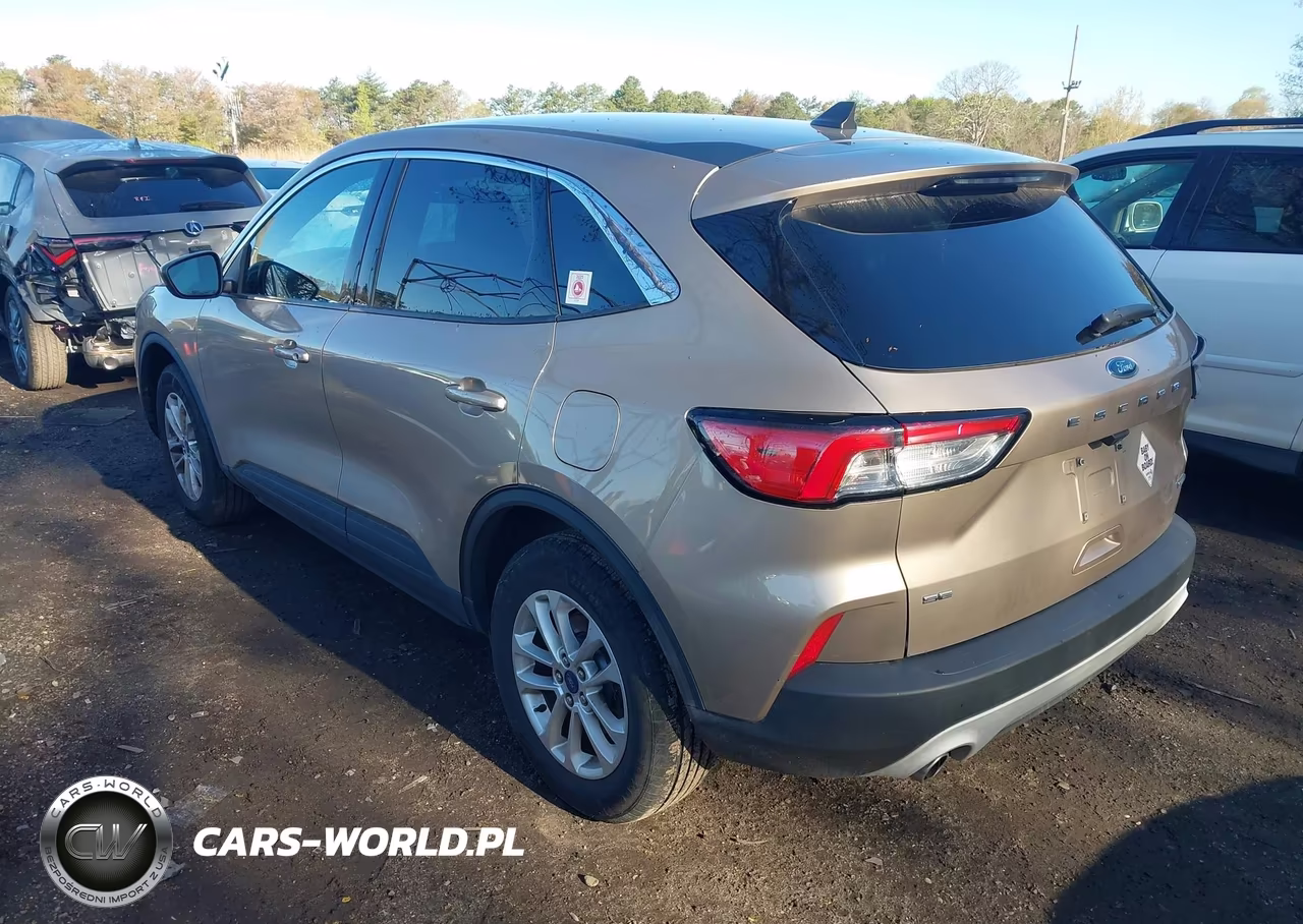 2020 Ford Escape Se VIN:1FMCU9G65LUB37749 - 3